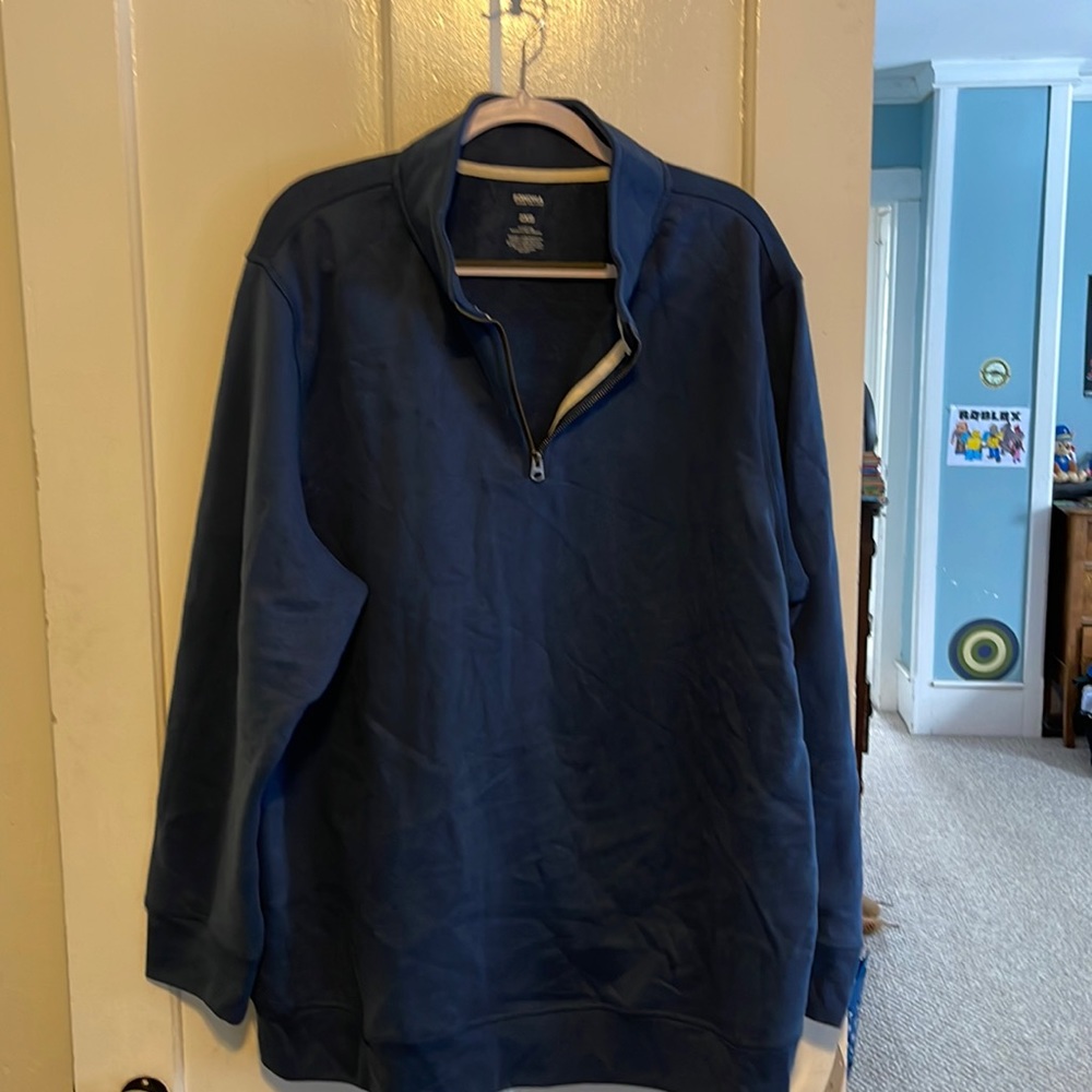 Navy blue 1/4 zip fleece